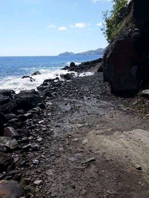 Jalan Sepanjang 2 KM di Desa Nuanaga Ende  Rusak Berat,  Sudah Puluhan Tahun