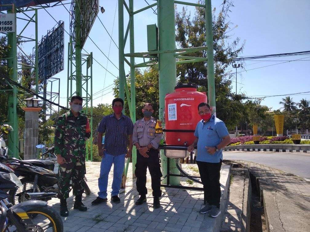 Lurah Fontein Tinjau Fasilitas Umum Pada Beberapa Tempat di Kelurahan Fontein