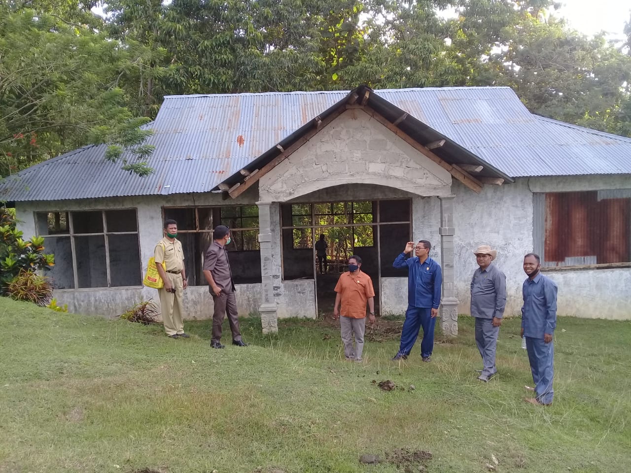 Pansus Temukan Gedung Sekolah Yang Mubasir, Penuh kotoran Ternak