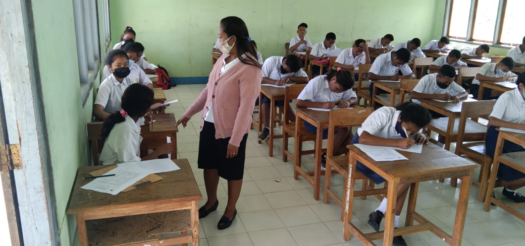 SMPN Rinbesihat Gelar Ujian Akhir Semester 