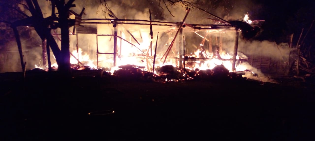 Rumah Milik TL, Warga Desa Renrua Belu Ludes Dilahap Api