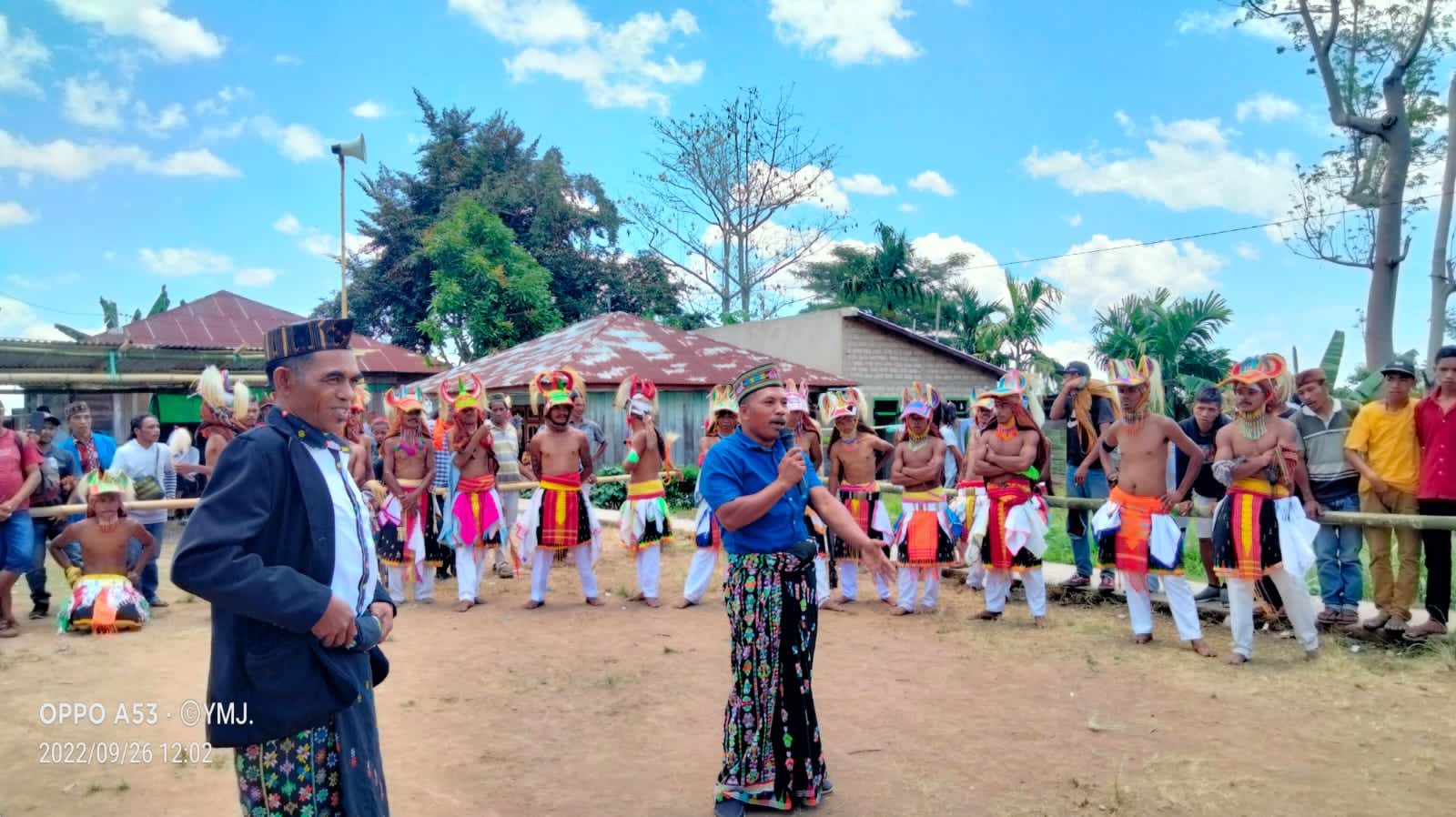 Kunjung Di Desa Deno, Sipri Habur Ucap Terima Kasih Atas Dukungan Doa Dari Masyarakat.