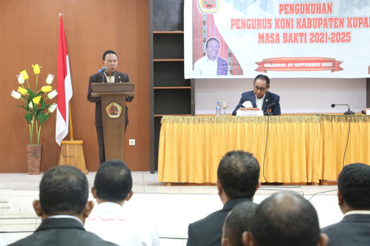 Ketua Umum Koni NTT Melantik Badan Pengurus KONI Kabupaten Kupang Masa Bakti 2021-2025