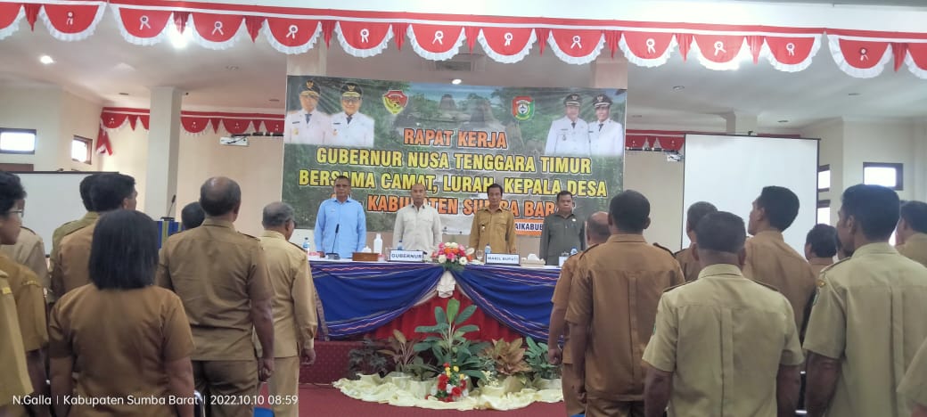 Berdayakan Masyarakat Desa Saat Kunker Ke Sumba Barat. Ini Amanat Gubernur VBL.