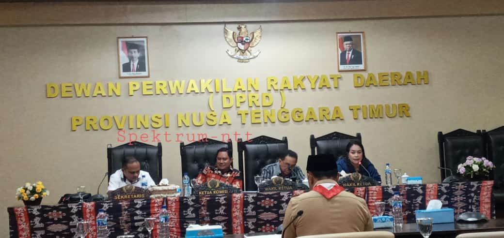 Komisi V DPRD NTT Minta Pending, Kadis P dan K Tetap Maju Sekolah Jam 5